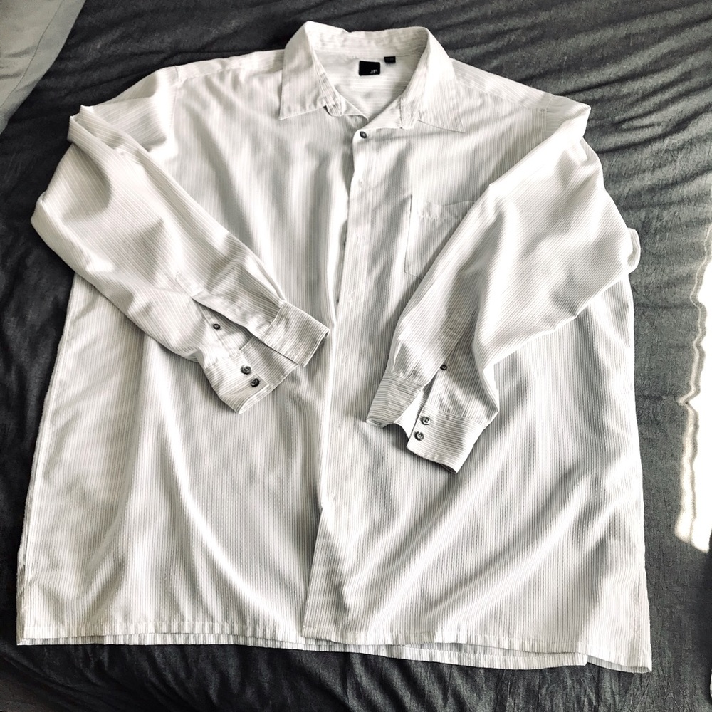 J. Ferrar men’s 3XL white w/thin gray stripe detail contemporary dress shirt